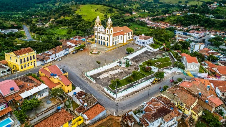 imagem-aeria-cidade-banairas-fonte-polemica-paraiba