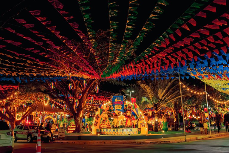 Bananeiras já está decorada e a expectativa é que mais de 25 mil pessoas participem dos festejos - Foto Prefeitura de Bananeiras